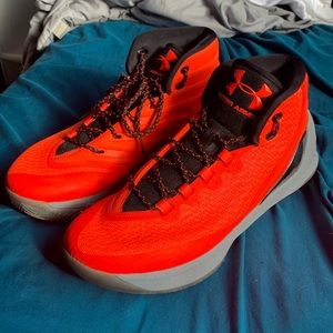 Curry 3 “Bolt Orange” SIZE 13